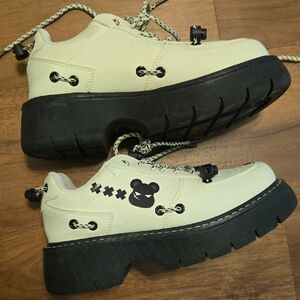 Grumpy Bear Platforms